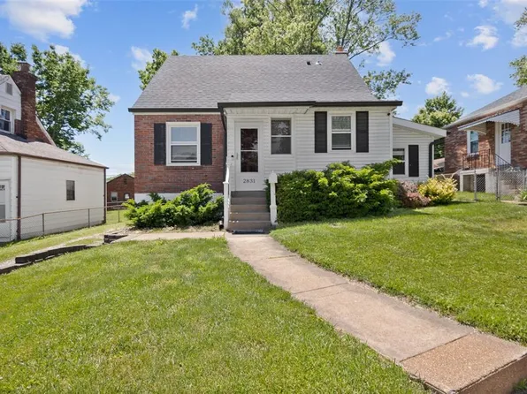 2831 Dunkirk Dr, Saint Louis, MO 63119