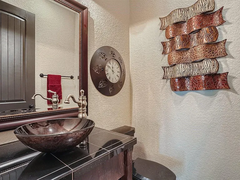 15207 Nightingale Ln — Photo 22