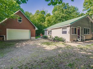 303 N Shore Rd Peck Road, Gloversville, NY 12078