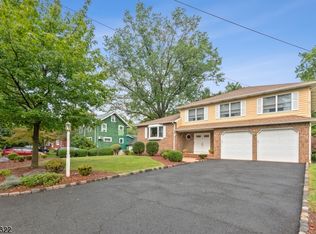 15 Bloomingdale Ave, Cranford, NJ 07016