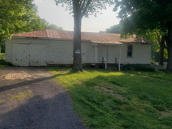 2nd image of 2512 Highway 25