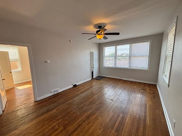 2709 Pyramid Ave — Photo 7