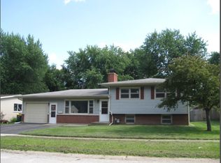 336 Orchard Ln, Sycamore, IL 60178