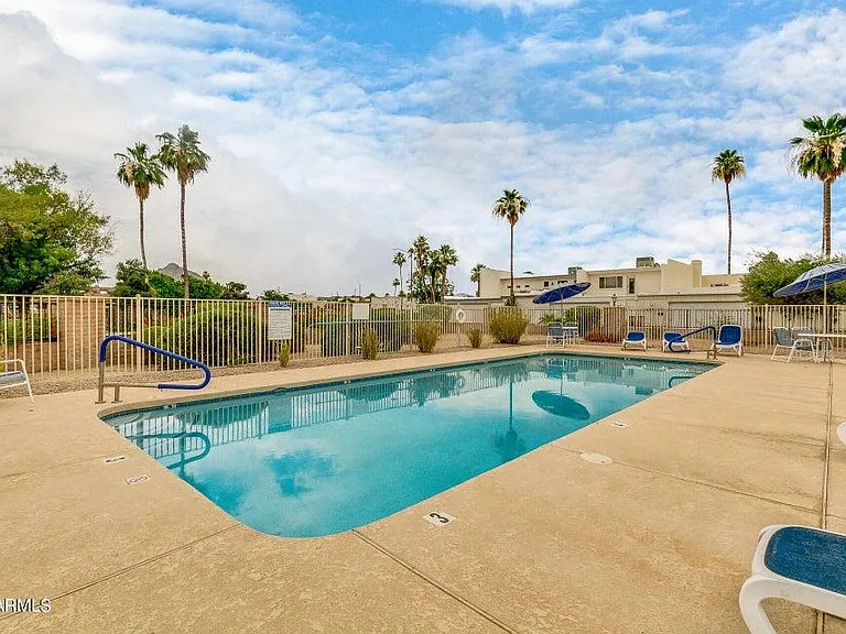 7662 E Minnezona Ave — Photo 18
