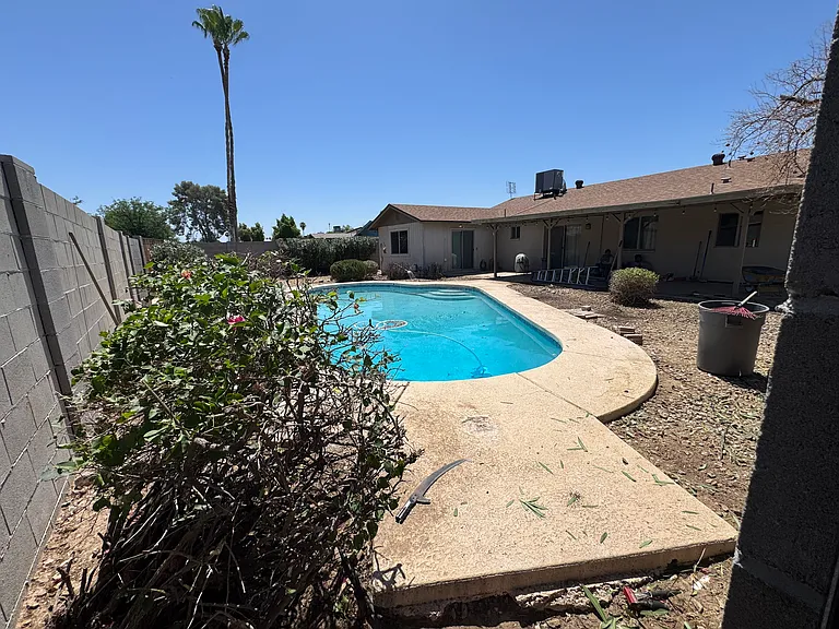 2058 E Fremont Dr — Photo 33
