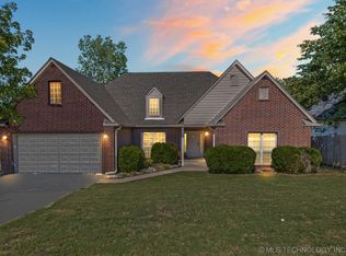 7421 W 39th St, Tulsa, OK 74107