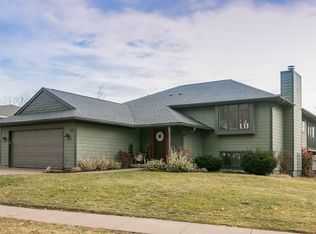 16 Wakefield Ct, Iowa City, IA 52240