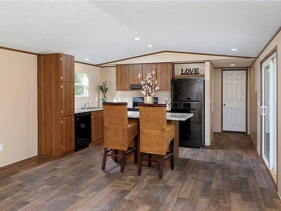 5th image of 3741 Cactus Dr