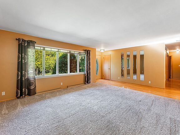 4th image of 1024 Holden Pl