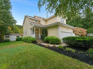 65 Arbor Rd, Uxbridge, MA 01569