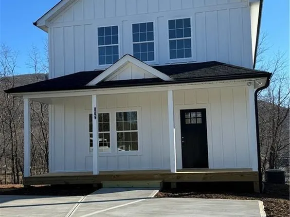 809 Hillcrest Ave, West Jefferson, NC 28694