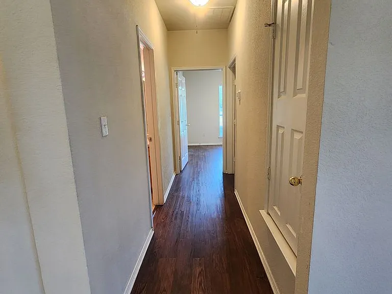 106 Collett Ct — Photo 10