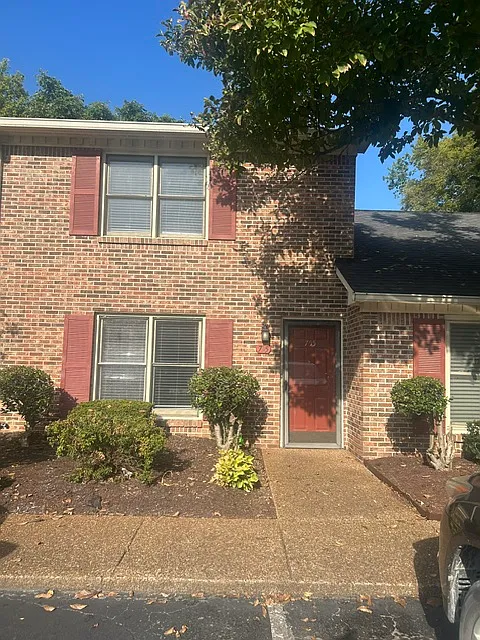 2 bed, 1.5 bath, 1224 sqft, $1,650 — Photo 1