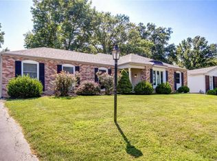 11724 Frontier Dr, Saint Louis, MO 63146