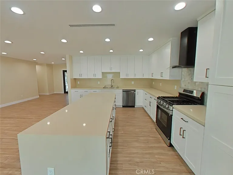 17633 Nordhoff St — Photo 9