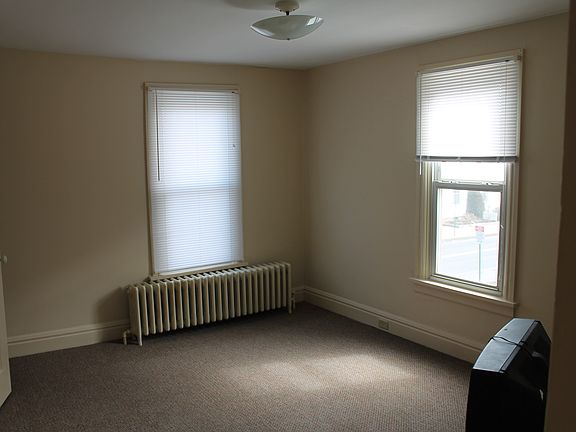 4th image of 533 N Railroad Street # Fl 1ST