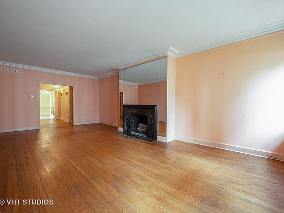 5th image of 70 E Cedar St #7W