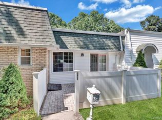 685 Blue Ridge Dr, Medford, NY 11763
