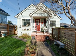 1374 Parker Pl, Astoria, OR 97103