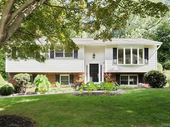 550 Westfield Drive, Valley Cottage, NY 10989
