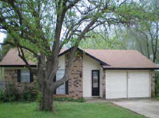 909 Mockingbird Ct, Mansfield, TX 76063