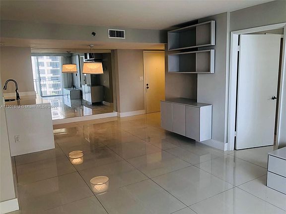 3rd image of 770 Claughton Island Dr APT 913