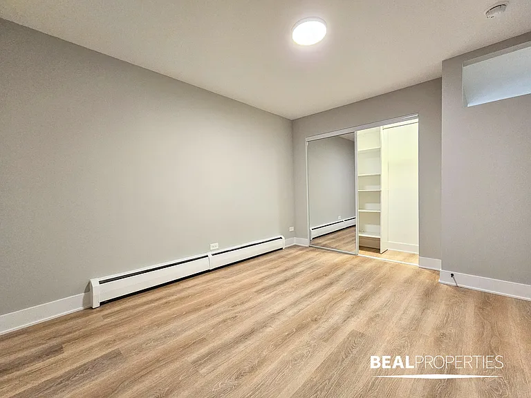 555 W Stratford Place — Photo 30
