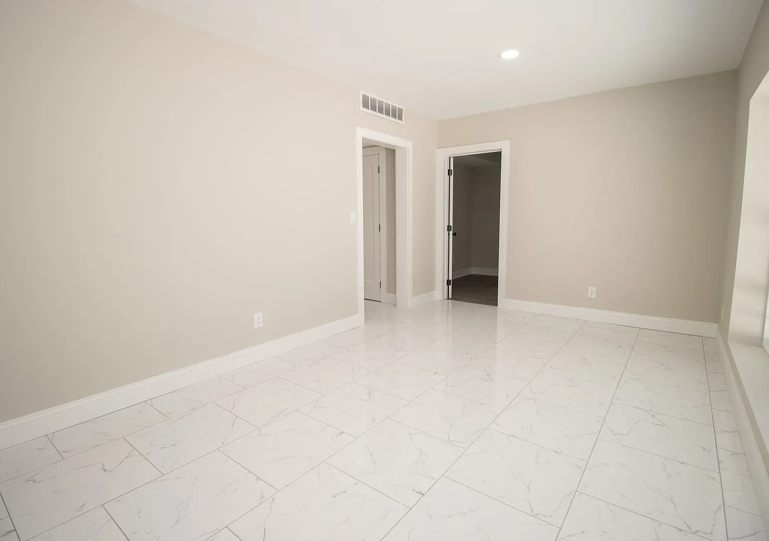 1840 Hampton Street — Photo 3
