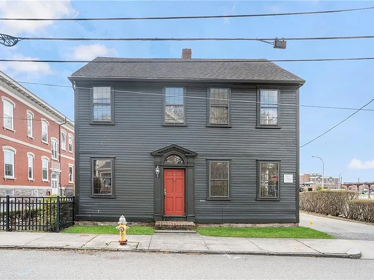 14 Elm St — Photo 2