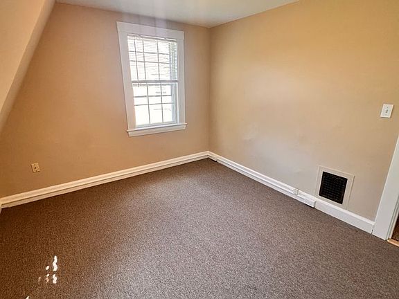5th image of 128 Concord Way