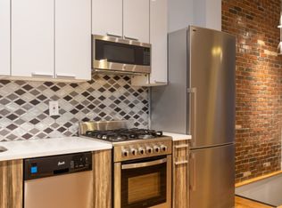 528 Grand St #2R, Brooklyn, NY 11211