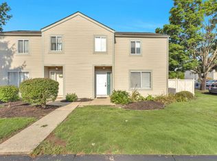5204 Dierker Rd #D, Columbus, OH 43220