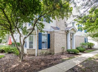 1114 Georgetown Way, Vernon Hills, IL 60061