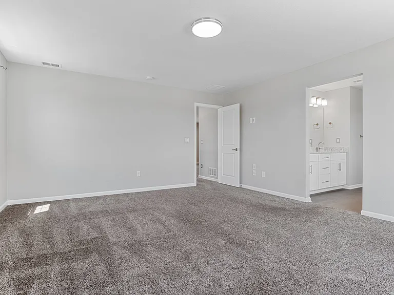 490 W Ridge Cir — Photo 28