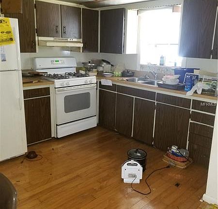 2nd image of 6717 N Harer St