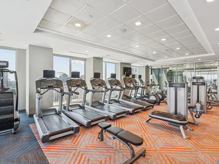 SkyHouse Buckhead — Photo 19