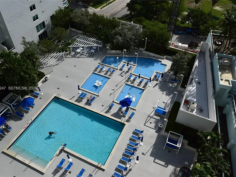 1800 N Bayshore Dr #2310 — Photo 45