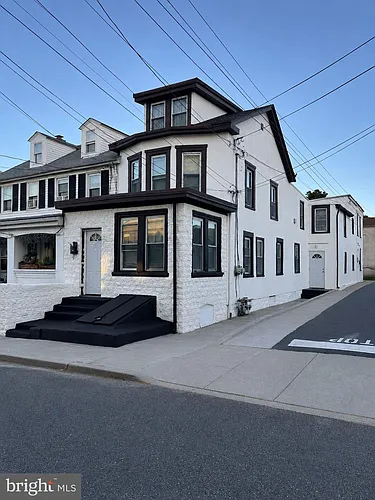 2 W 2nd St #3 Photo 1