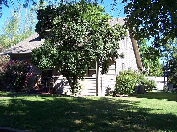 2nd image of 409 NE 8th St