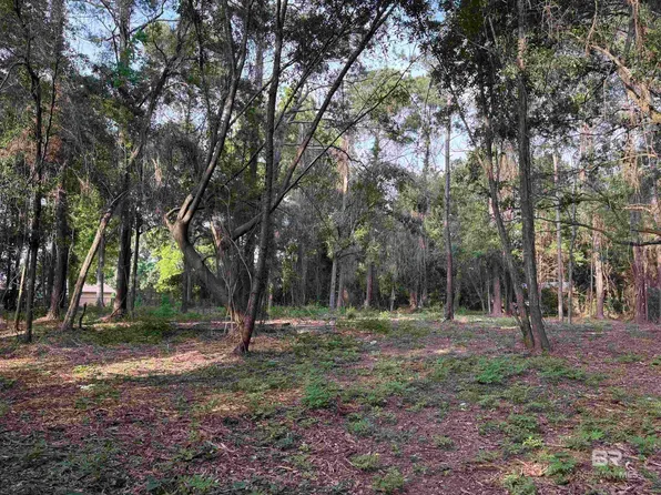 226 Denise Ln #1, Daphne, AL 36527