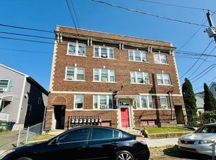 1066 Kossuth St, Bridgeport, CT 06608