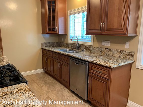4th image of 110 N Lima St #7552789