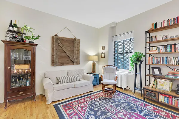 Rented by Cooper & Cooper Real Estate | media 11