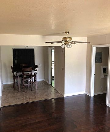 2nd image of 211 Basswood Dr