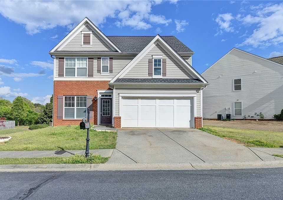 1st image of 3102 Briaroak Dr