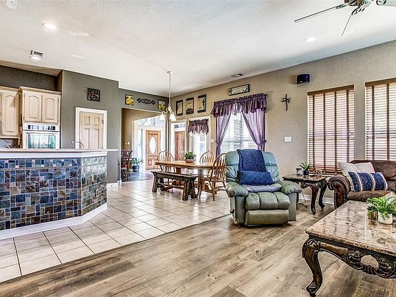 5th image of 2118 Wimpole Ct E