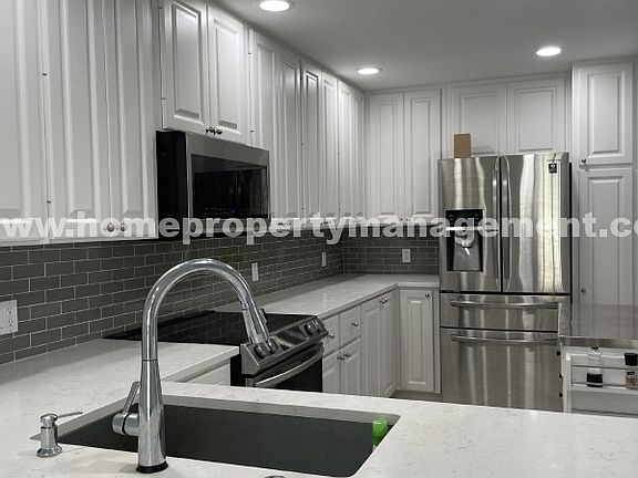 3rd image of 160 Soriano Dr