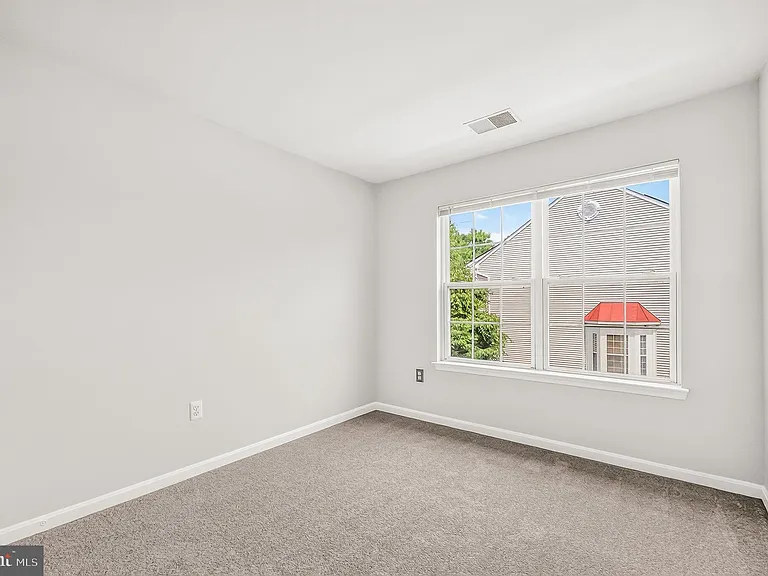 9743 Quiet Brook Ln — Photo 27