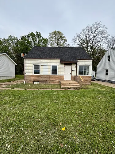 1311 Superior Ave Photo 1