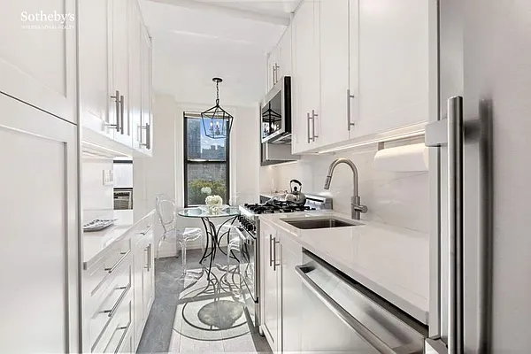 333 East 53rd Street #11G in Sutton Place, Manhattan